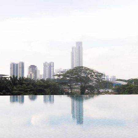 Seaview Condo Near Rf Mall, Food Court & Free Netflix Johor Bahru Eksteriør billede