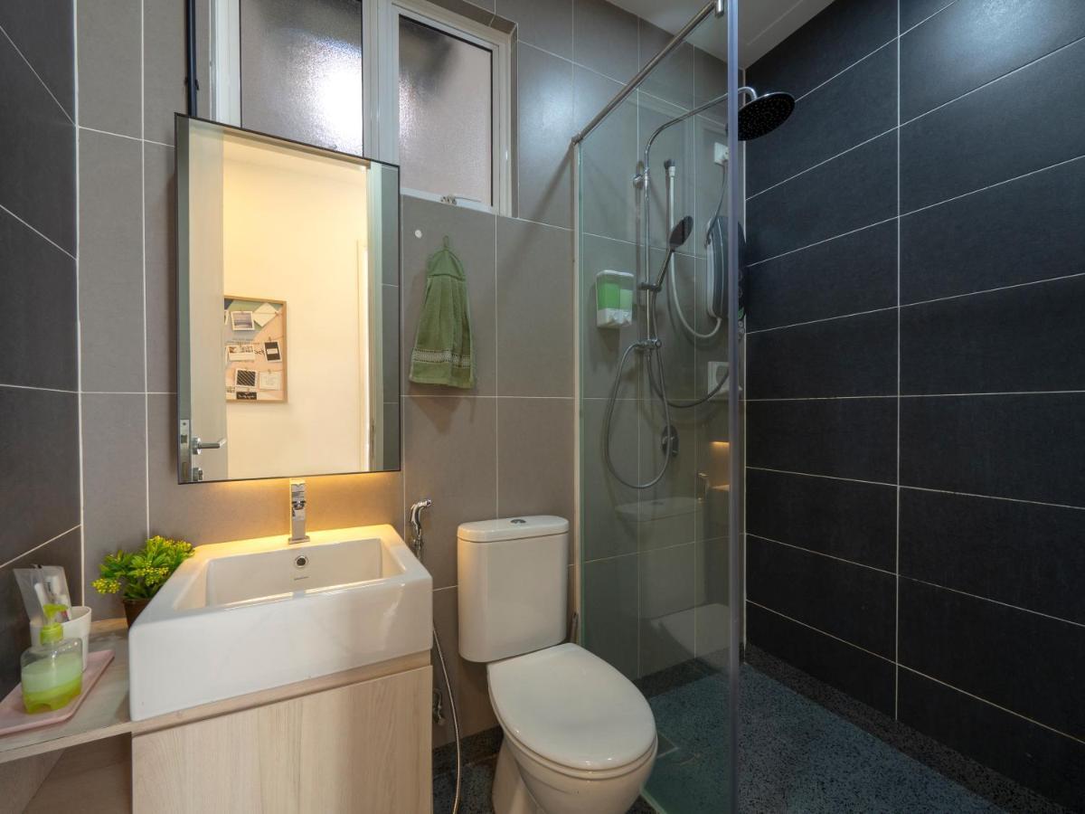 Seaview Condo Near Rf Mall, Food Court & Free Netflix Johor Bahru Eksteriør billede